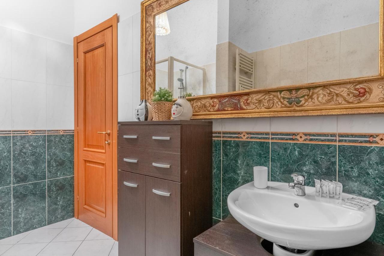 Ca36 - Luxurious Central Apartment - Romantic ミラノ エクステリア 写真